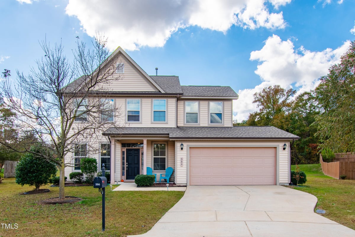 586 Codie Reed Court, Holly Springs NC 27540