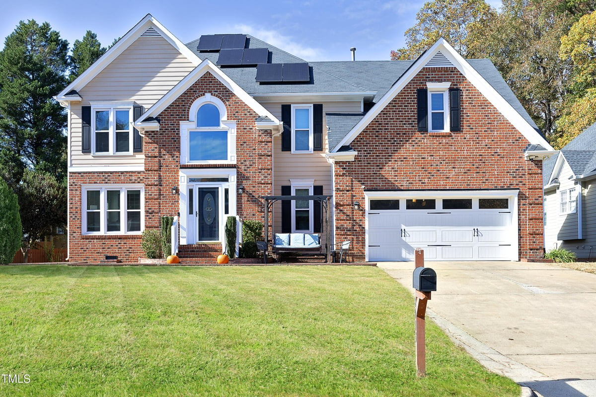 8913 Walking Stick Trail, Raleigh NC 27615