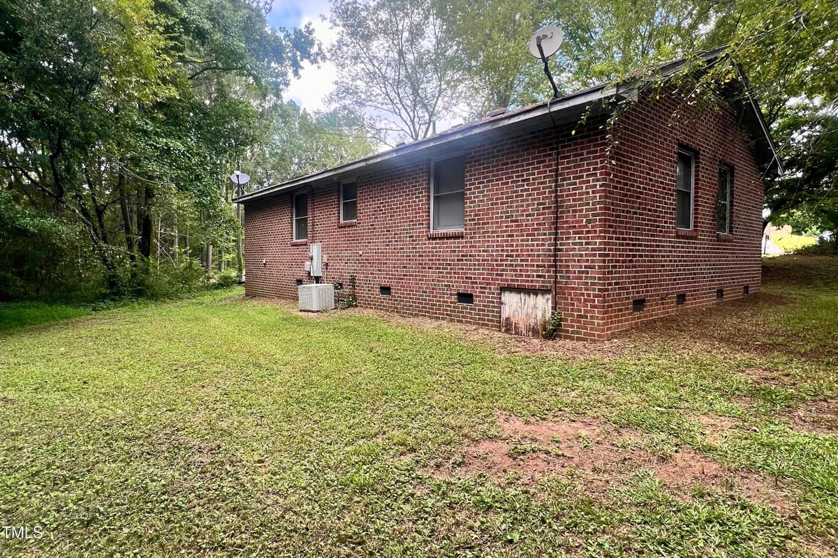 302 Tar River Avenue, Louisburg NC 27549