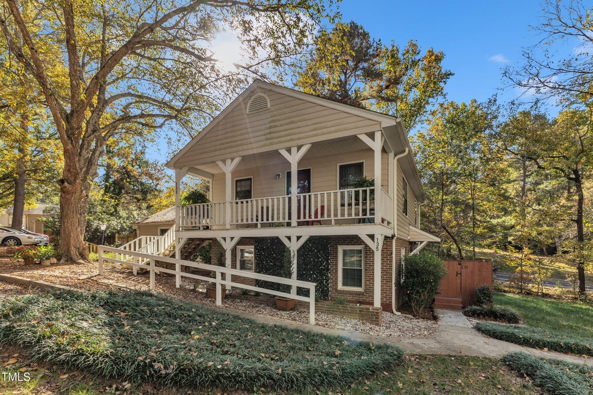 135 Drummond Place, Cary NC 27511