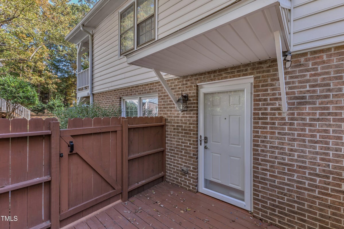 135 Drummond Place, Cary NC 27511