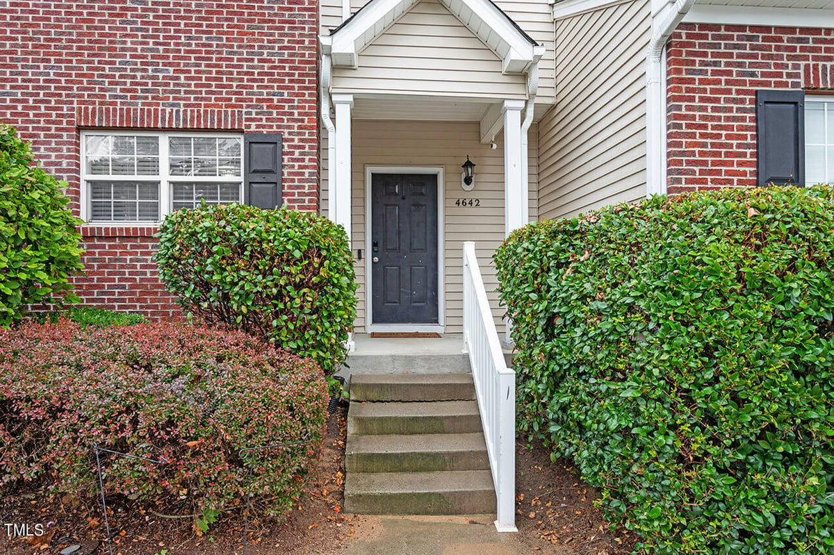 4642 Centrebrook Circle, Raleigh NC 27616