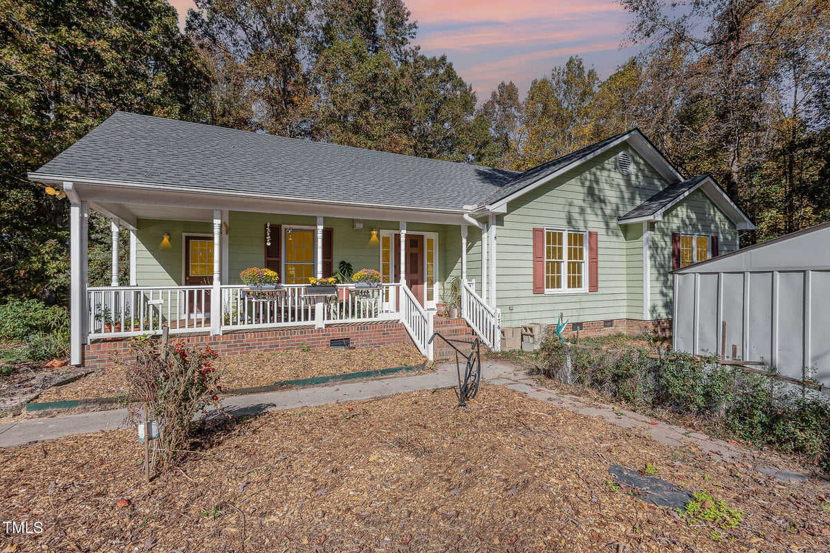 176 Ridge Way Lane, Clayton NC 27520