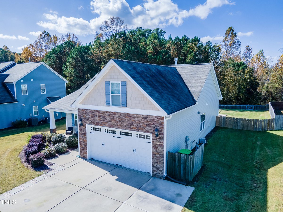 4149 Weavers Pond Drive, Zebulon NC 27597