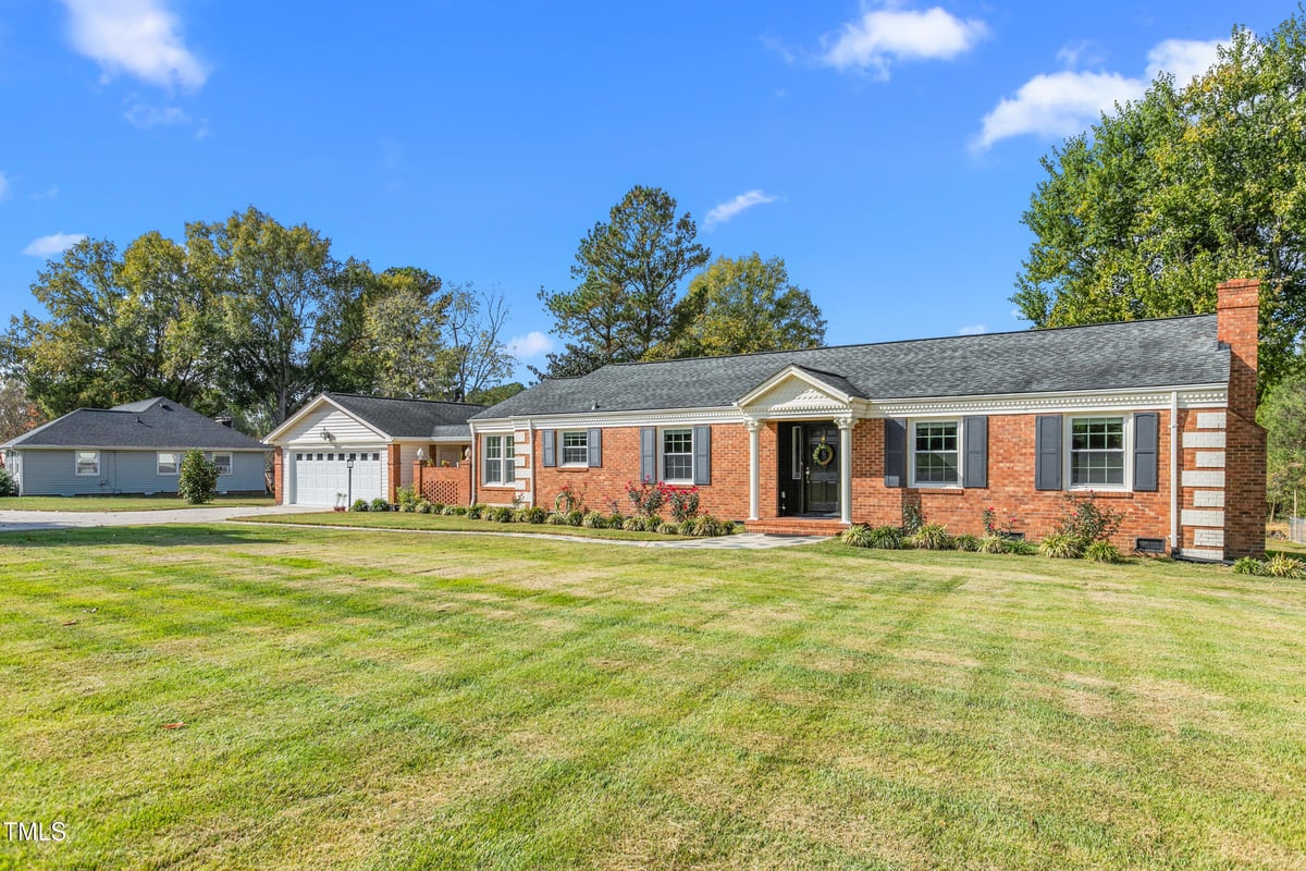 1015 Hanford Road, Graham NC 27253