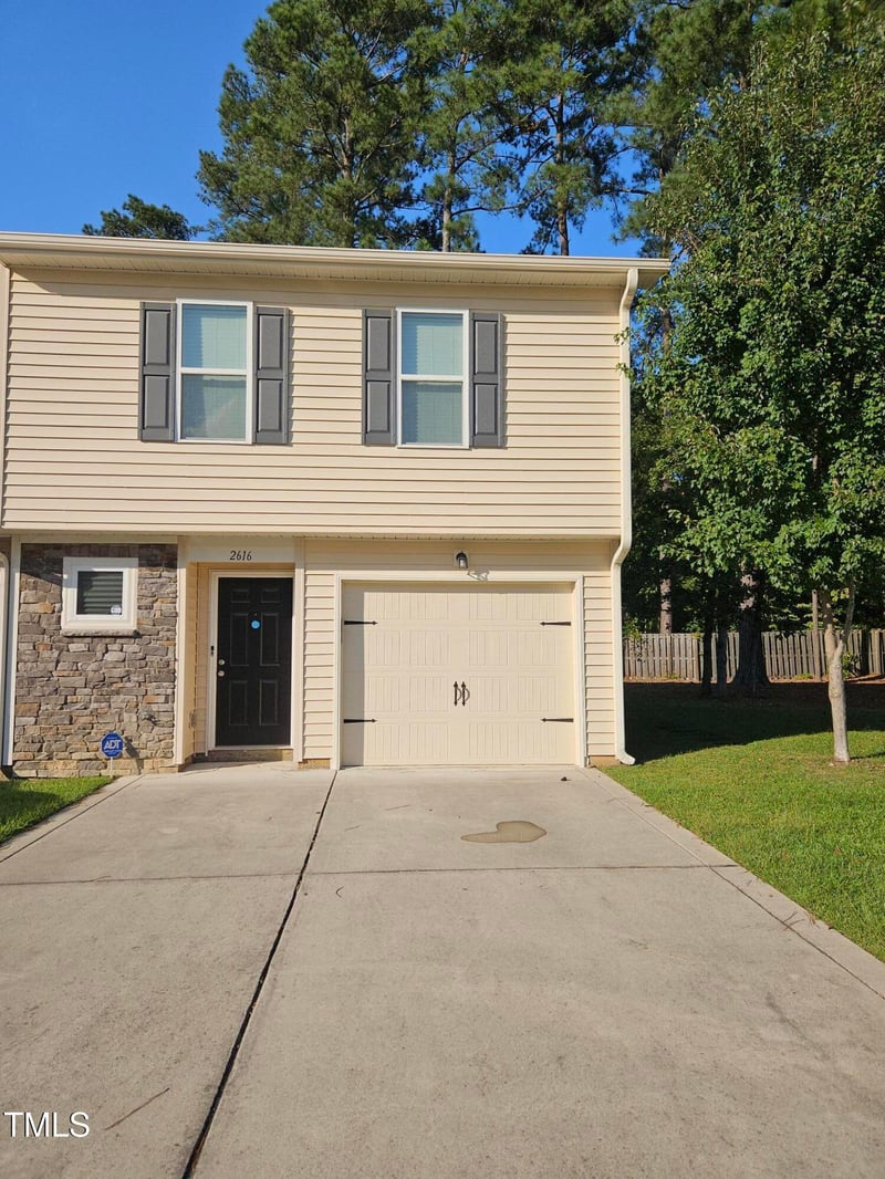 2616 Middle Branch Bend, Fayetteville NC 28304