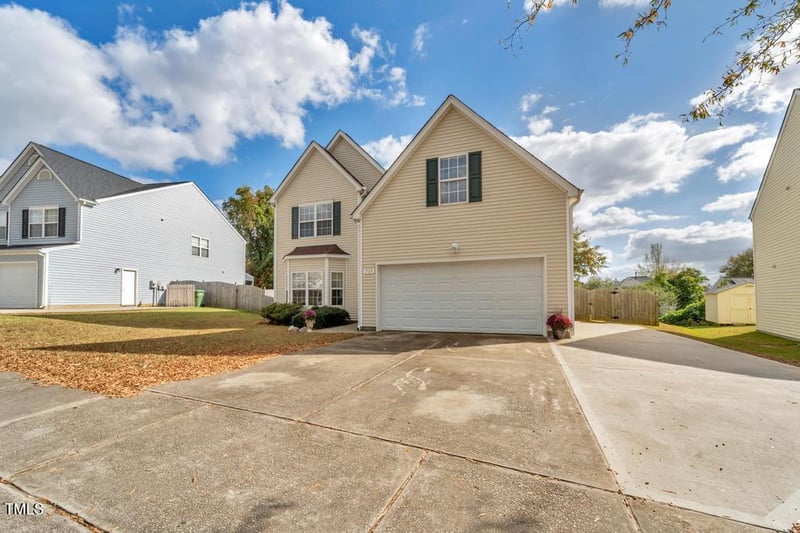 713 Sequoia Ridge Drive, Fuquay Varina NC 27526