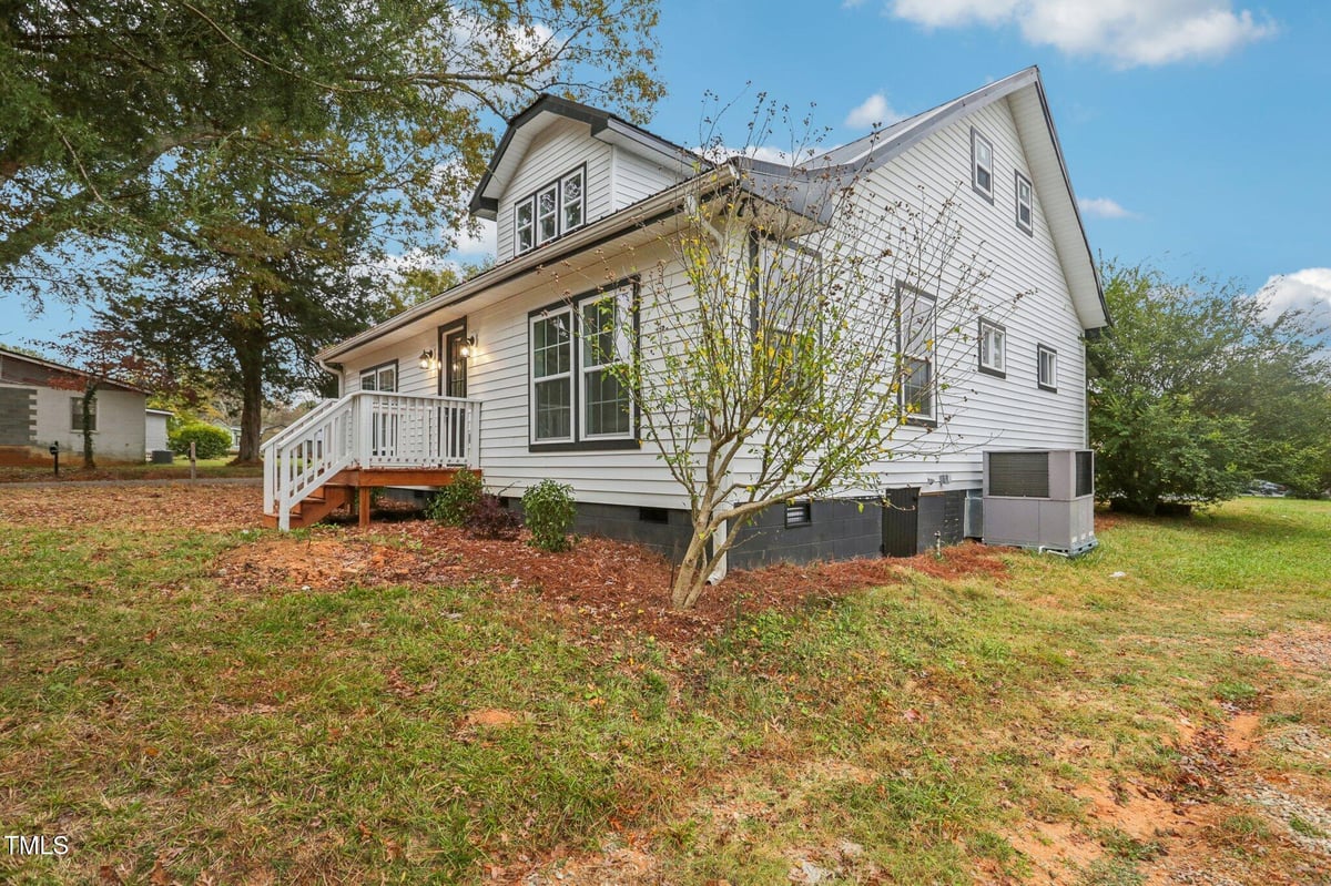 505 Hawfileds Road, Mebane NC 27302