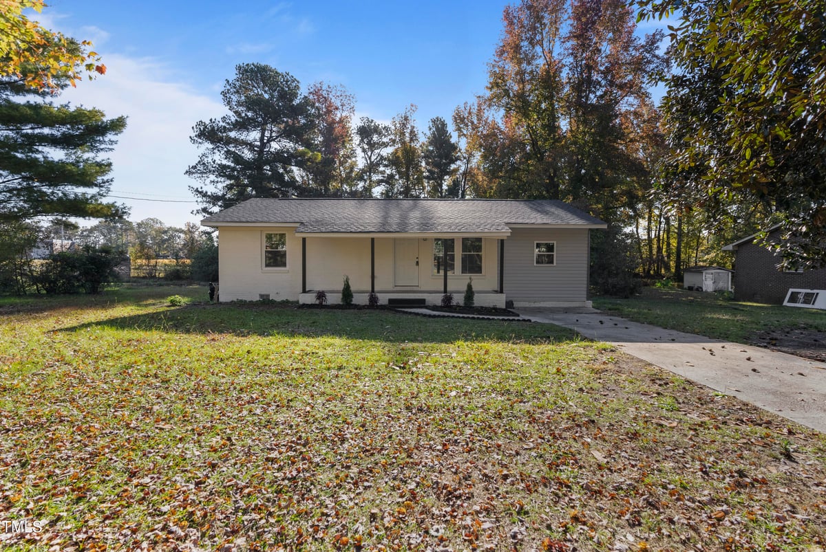 1924 Carr Creek Road, Sanford NC 27330