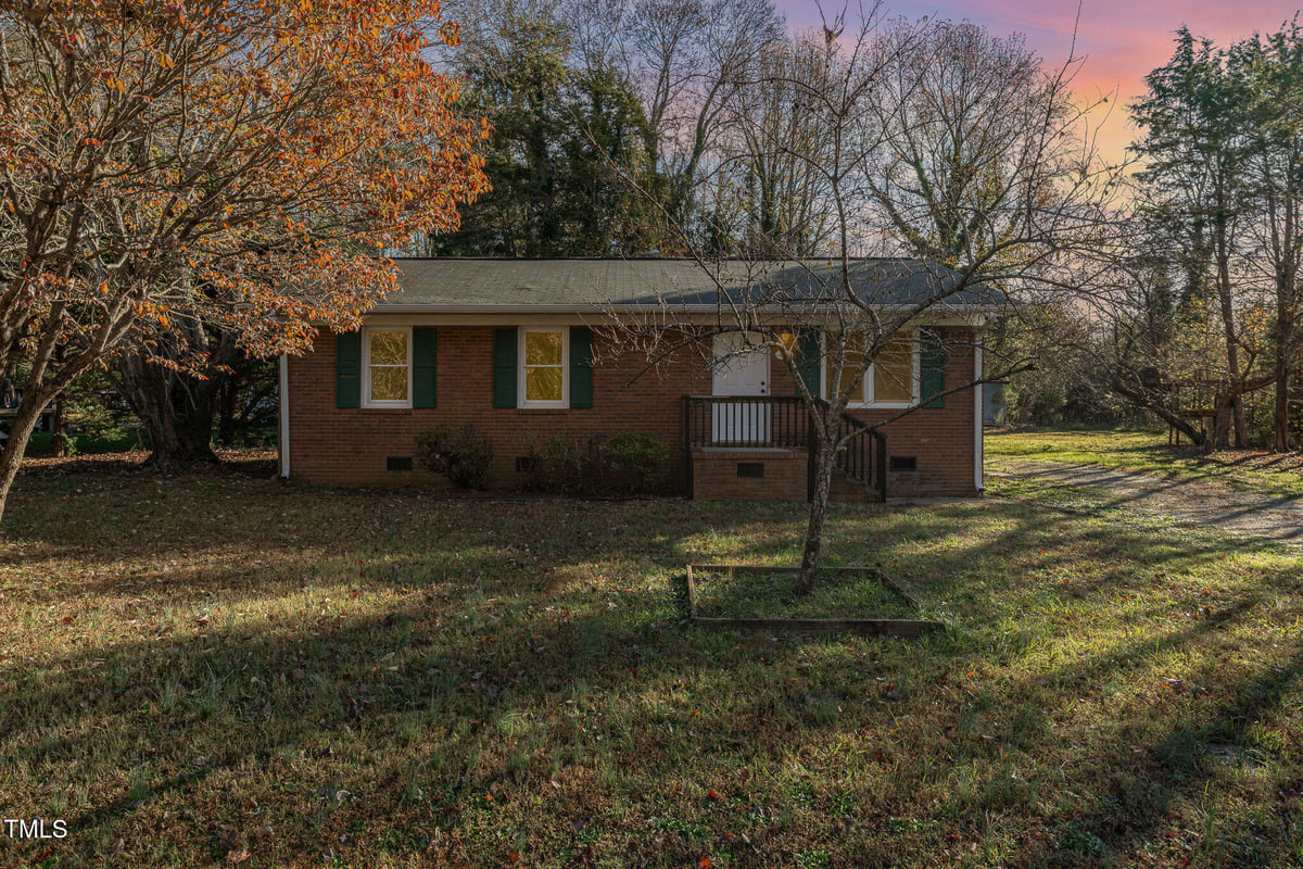 422 Smith Drive, Mebane NC 27302