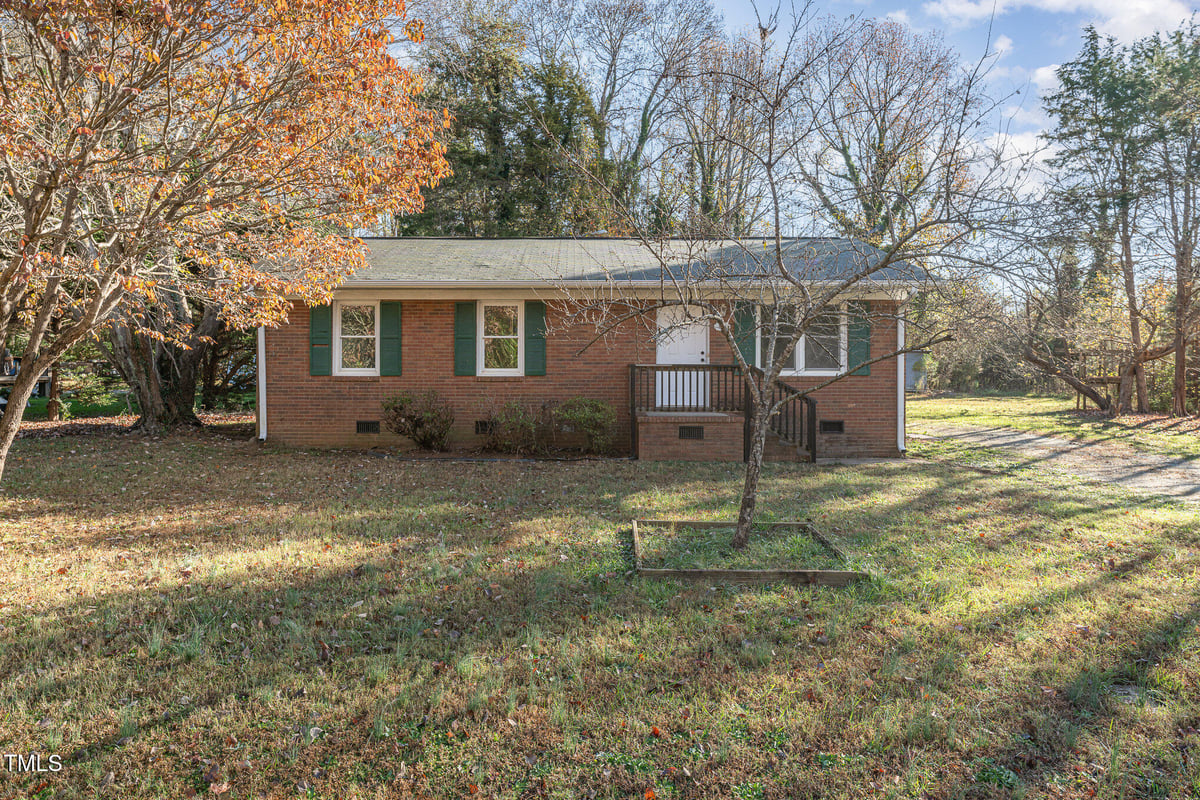 422 Smith Drive, Mebane NC 27302