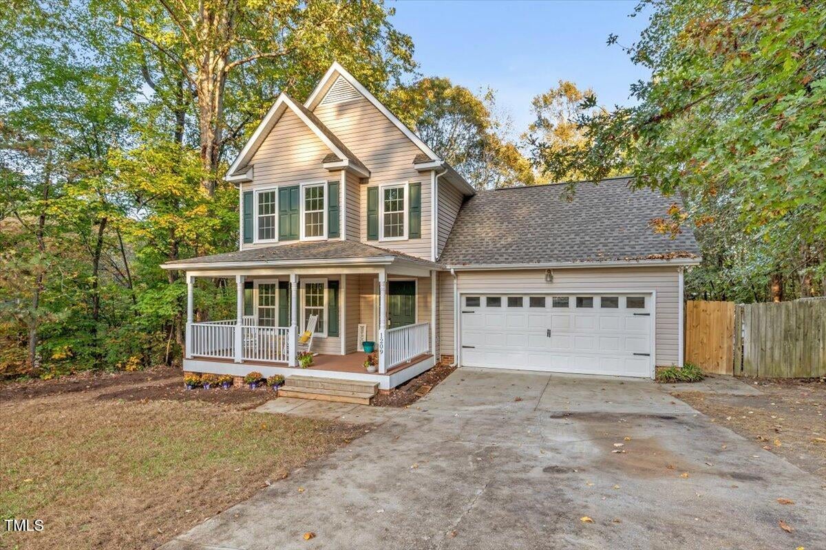 1209 Trotter Bluffs Drive, Holly Springs NC 27540