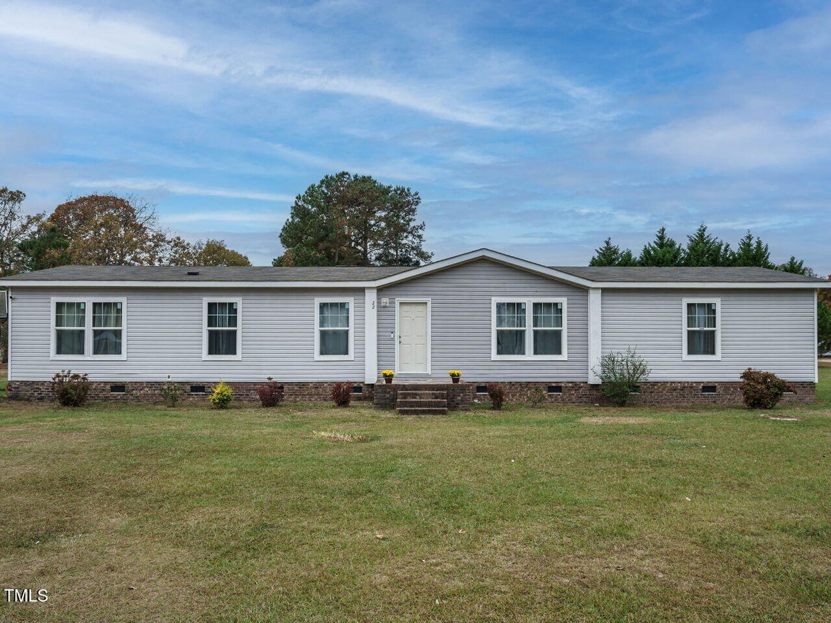 22 Colt Lane, Dunn NC 28334