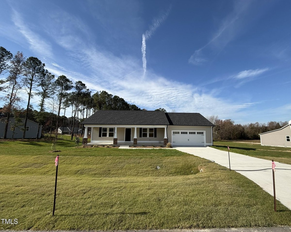 49 Hydrangea Lane, Benson NC 27504