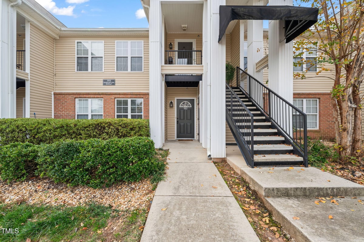 2510 Huntscroft Lane # 102, Raleigh NC 27617