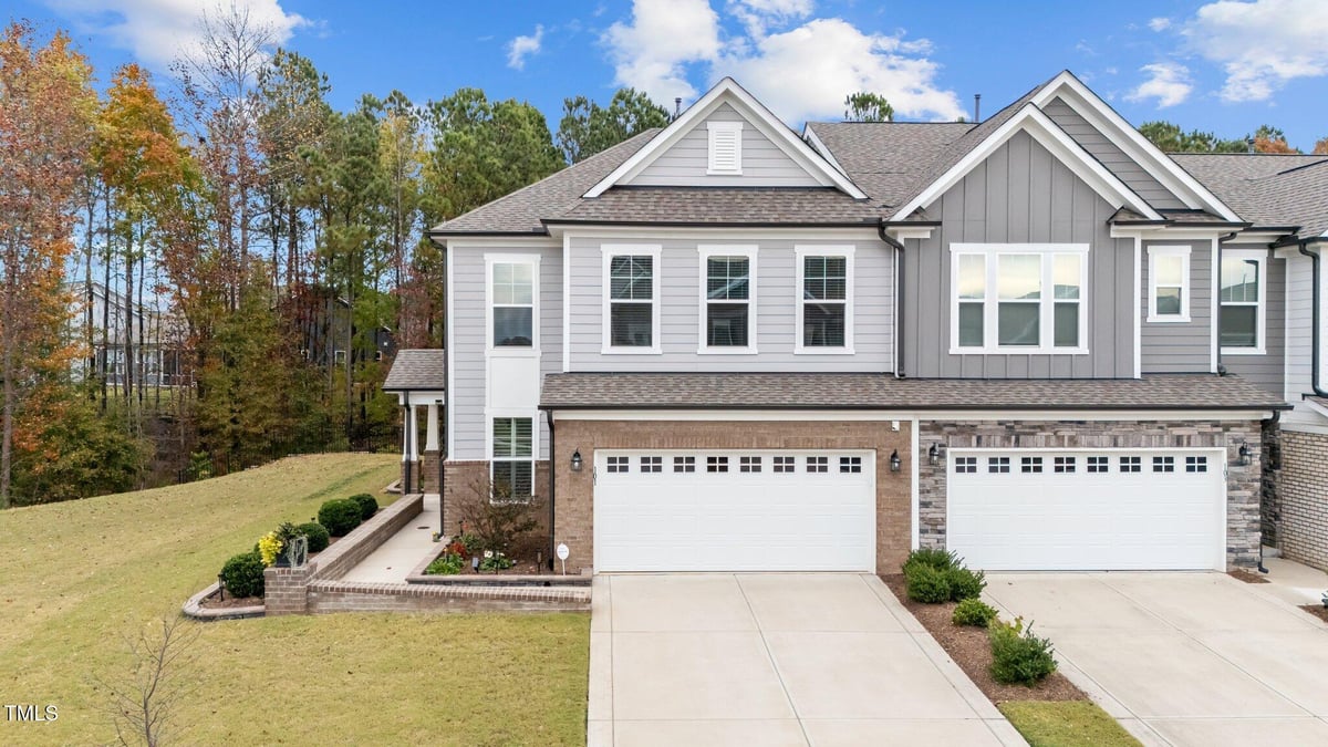 101 Raccoon Path, Holly Springs NC 27540