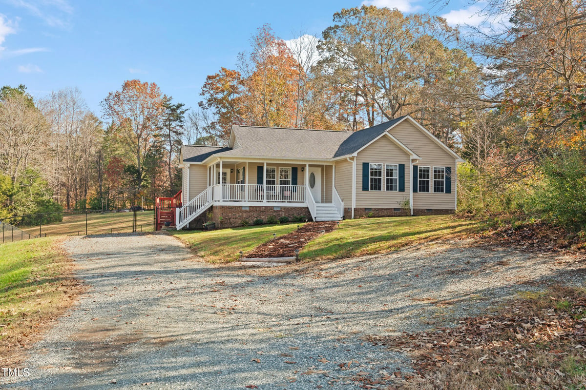 633 Cooks Mill Road, Mebane NC 27302