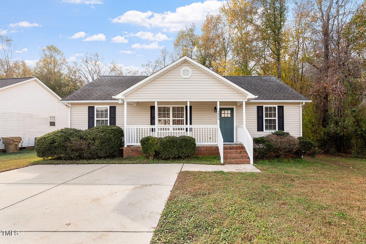 1409 Grovewood Drive, Clayton NC 27520