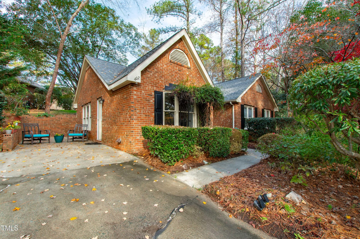 402 Berryhill Drive, Carrboro NC 27510