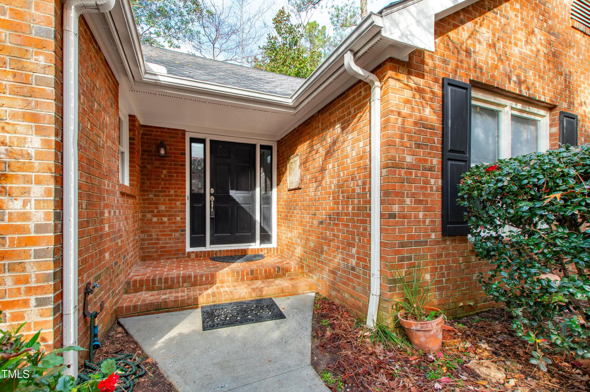 402 Berryhill Drive, Carrboro NC 27510