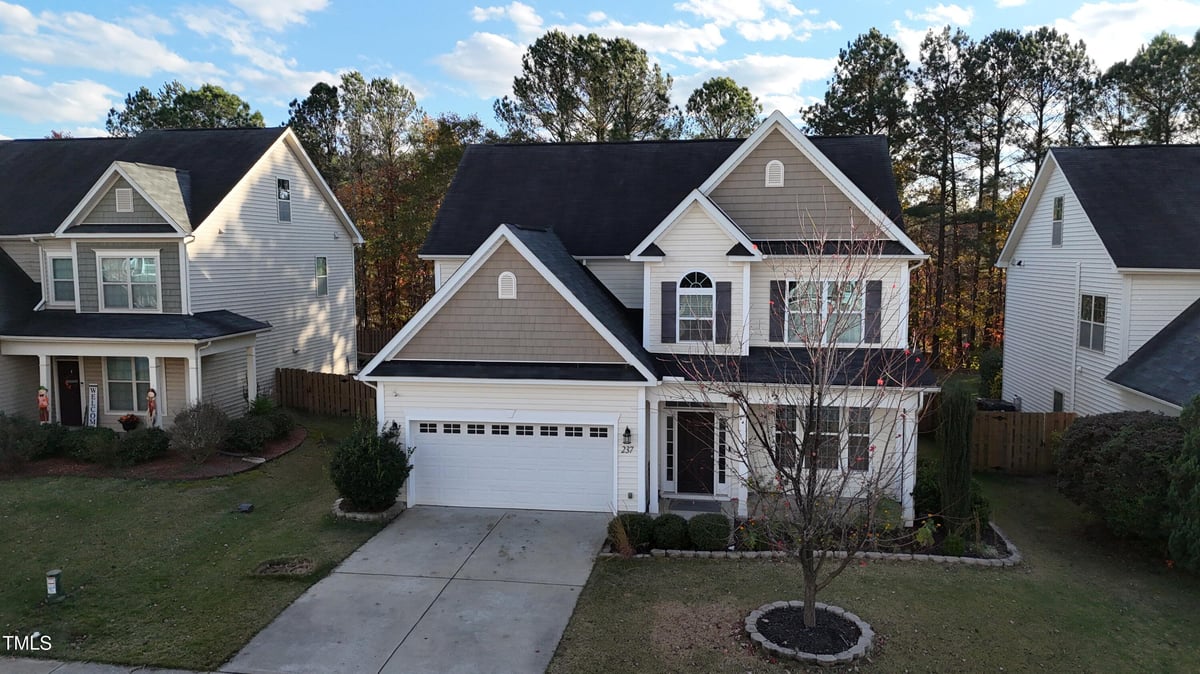 237 Sweet Violet Drive, Holly Springs NC 27540