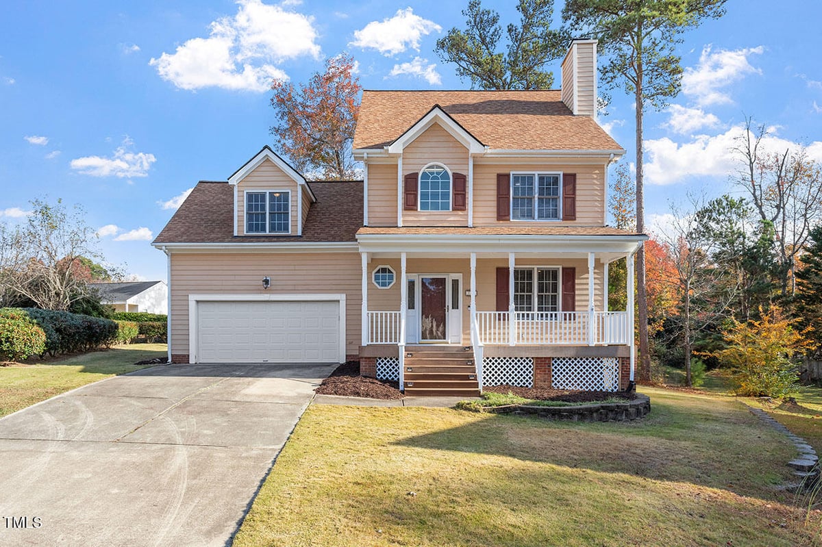 100 Hickory Glen Lane, Holly Springs NC 27540