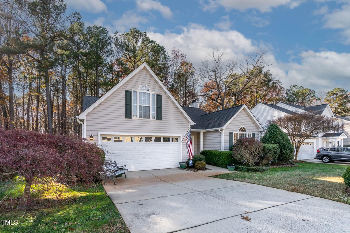 9108 Erinsbrook Drive, Raleigh NC 27617