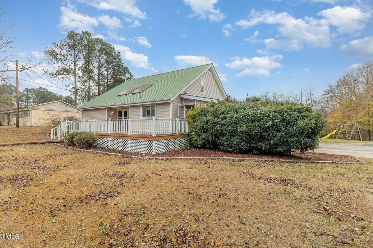 104 Crepe Myrtle Lane, Dunn NC 28334