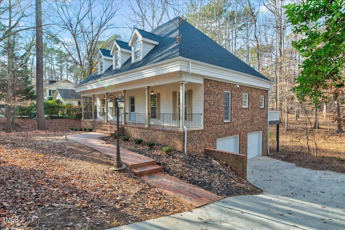 221 Huntington Drive, Chapel Hill NC 27514