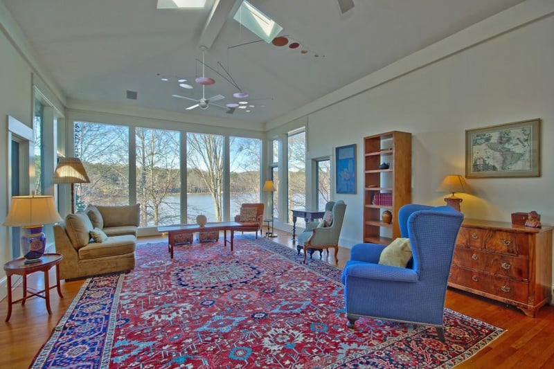 2025 Lakeshore Dr, Chapel Hill, NC 27514