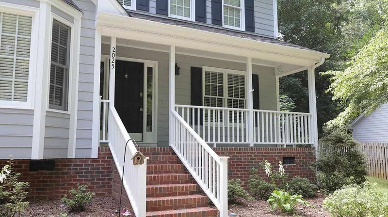 2025 Stoneglen Ln, Raleigh, NC 27603