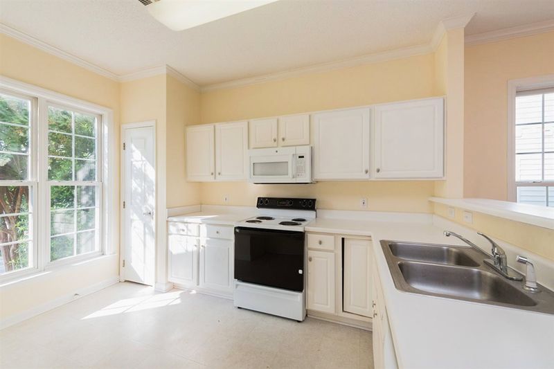 2025 Turtle Point Dr, Raleigh, NC 27604