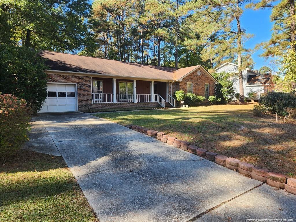 211 Viking Road, Fayetteville NC 28303