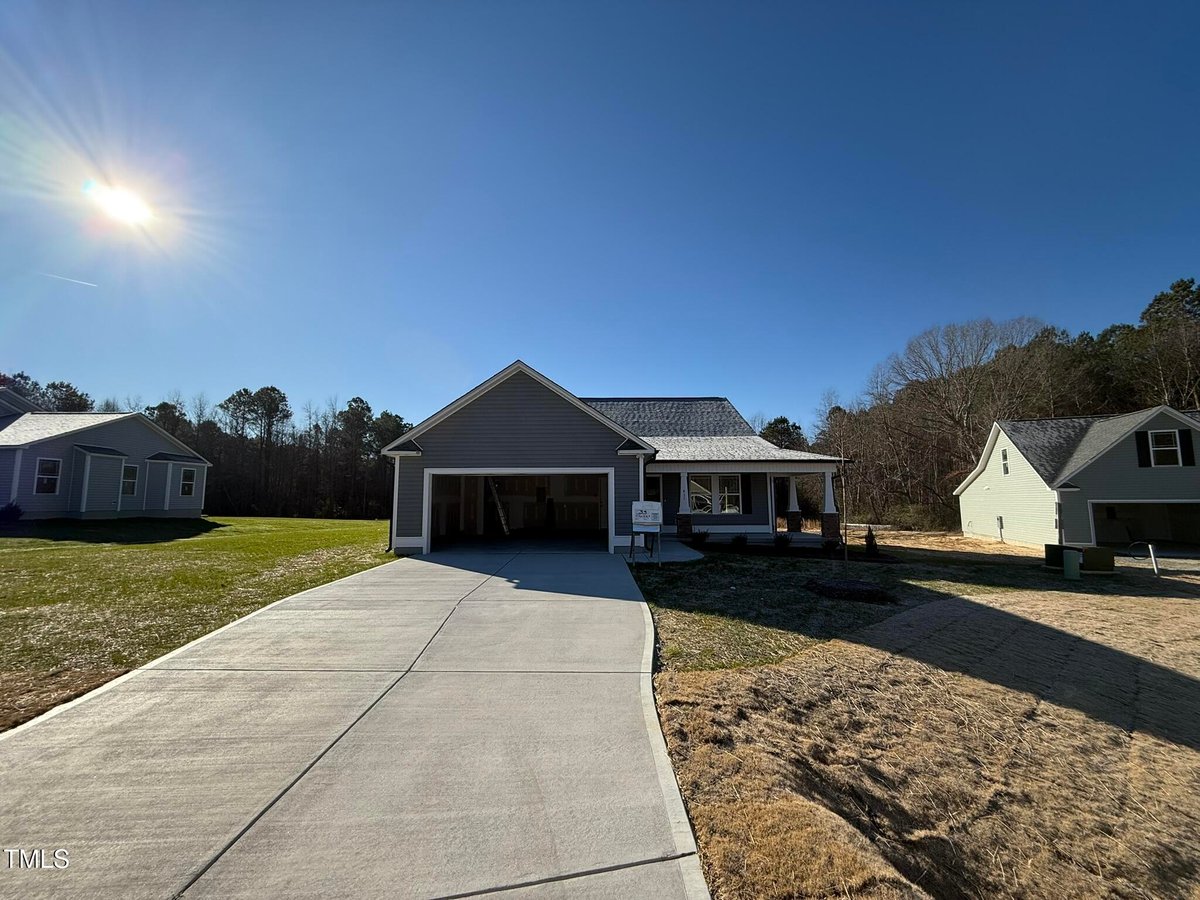 411 Magnolia Run Way, Benson NC 27504