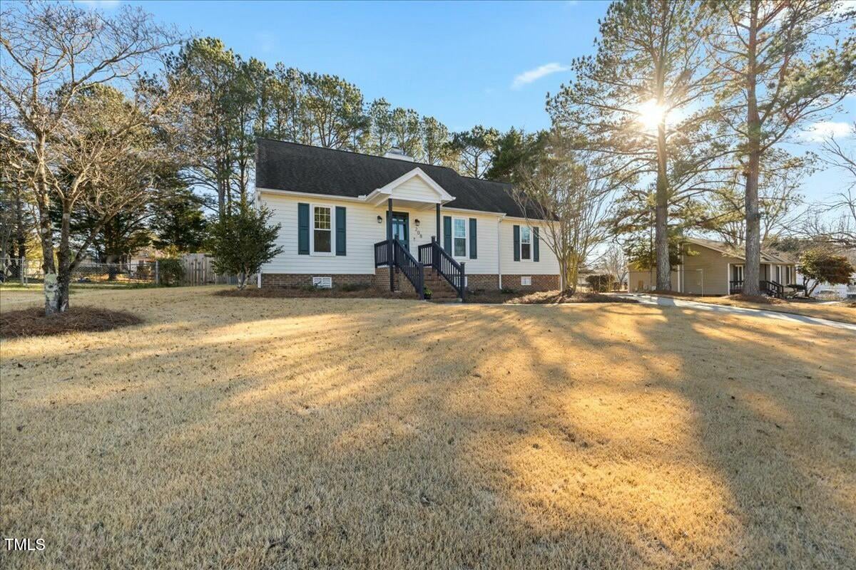 208 Pineview Drive, Zebulon NC 27597