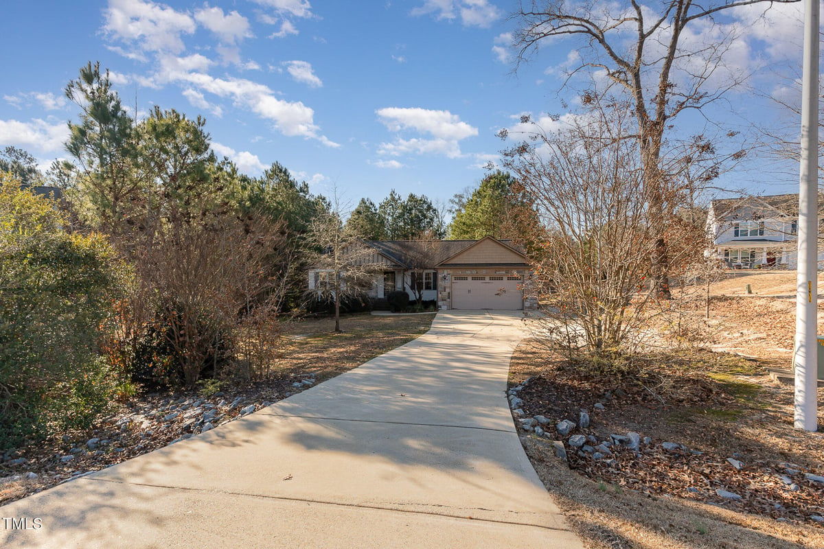 136 Sycamore Court, Benson NC 27504