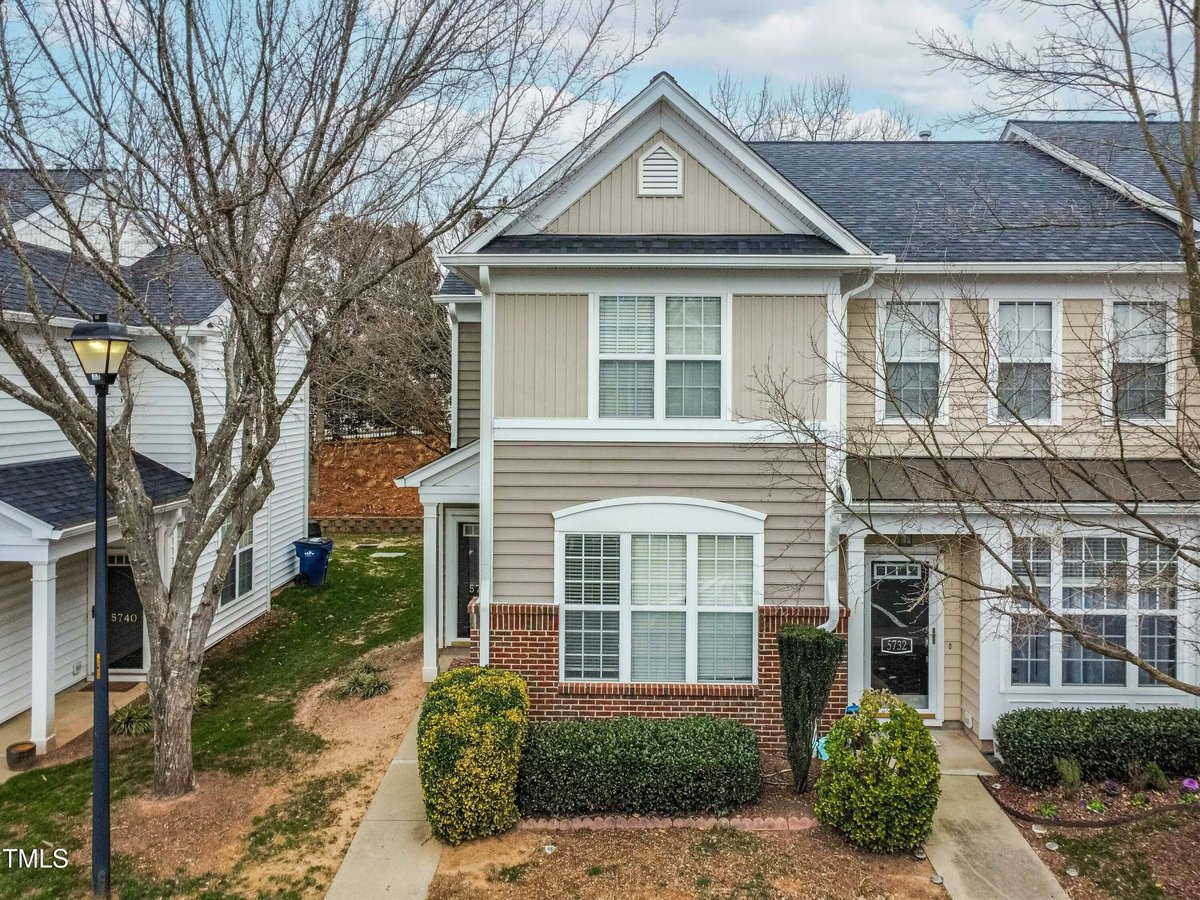 5734 Corbon Crest Lane, Raleigh NC 27612