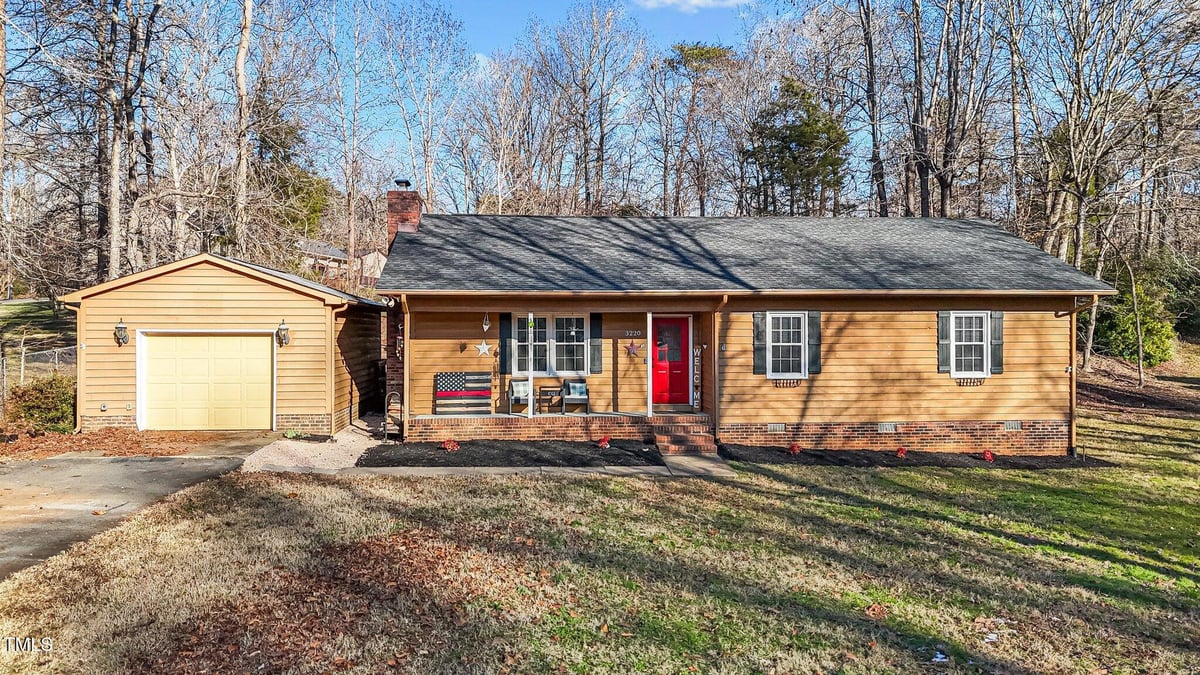 3220 Oakridge Drive, Graham NC 27253