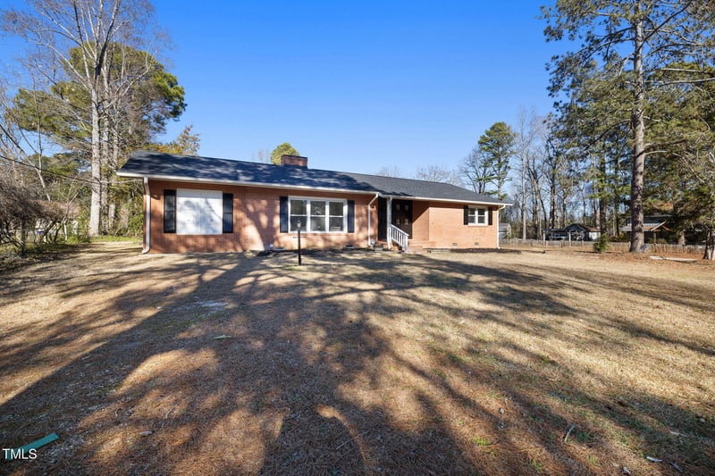 109 Lakeside Dr, Smithfield, NC 27577