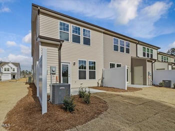 36 Lavender Ln, Clayton, NC 27520