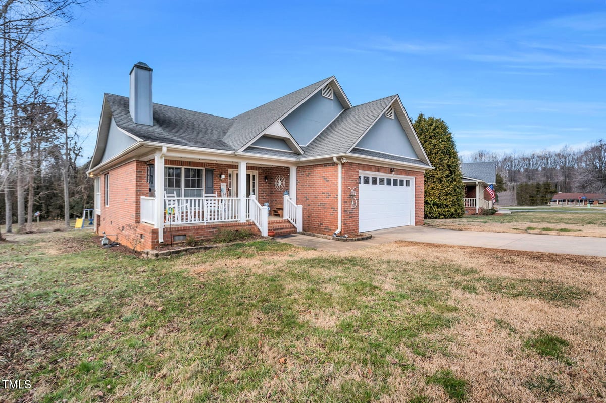 108 Somerset Court, Mebane NC 27302