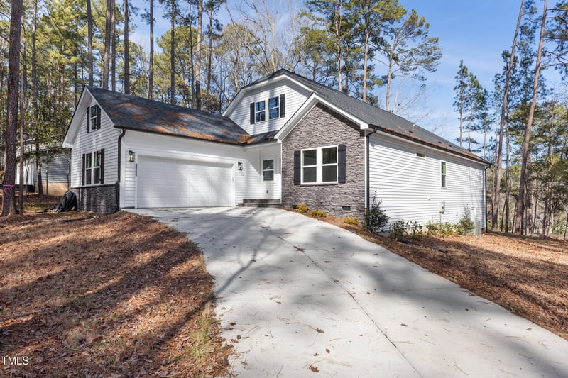 3255 Yorkshire Circle, Sanford NC 27332