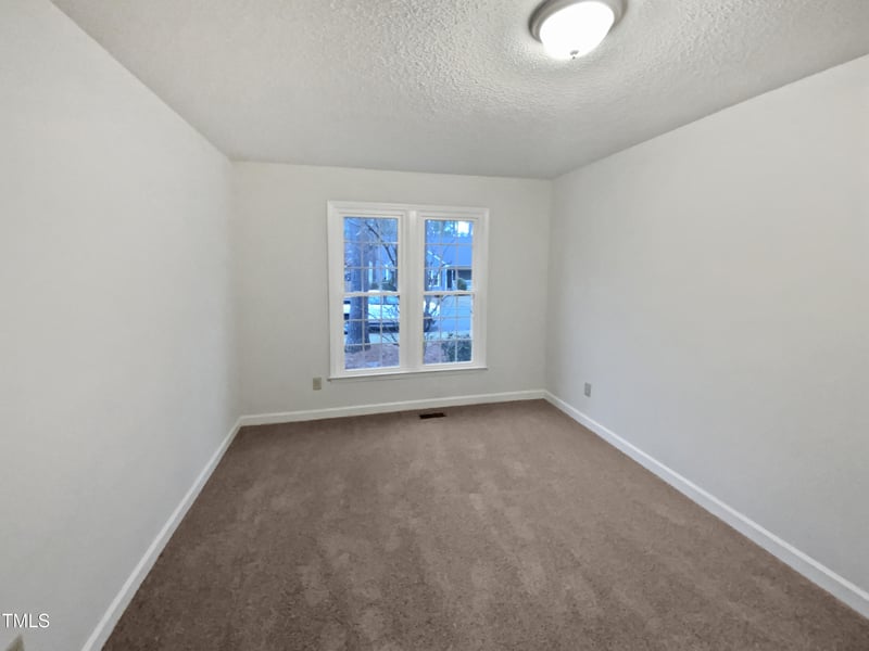 900 Oakwater Dr, Garner, NC 27529