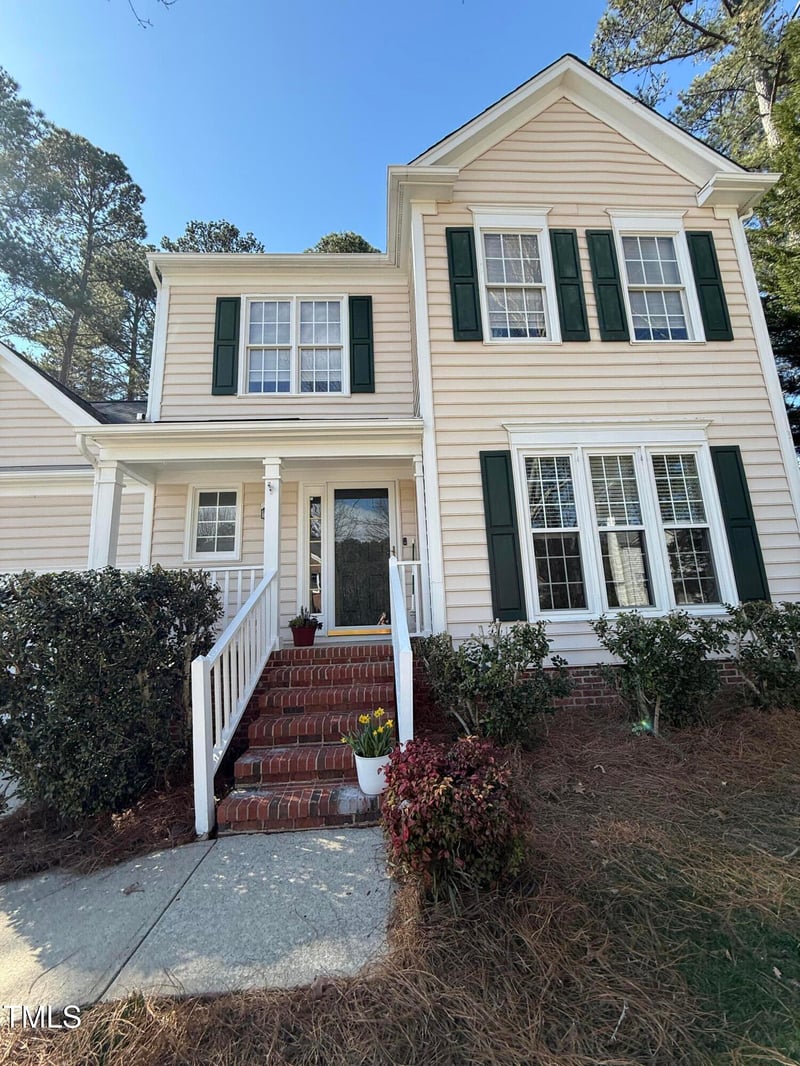 102 Ashley Brook Ct, Cary, NC 27513