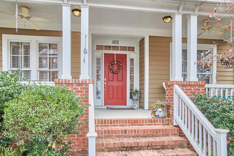 102 Westside Dr, Chapel Hill, NC 27516