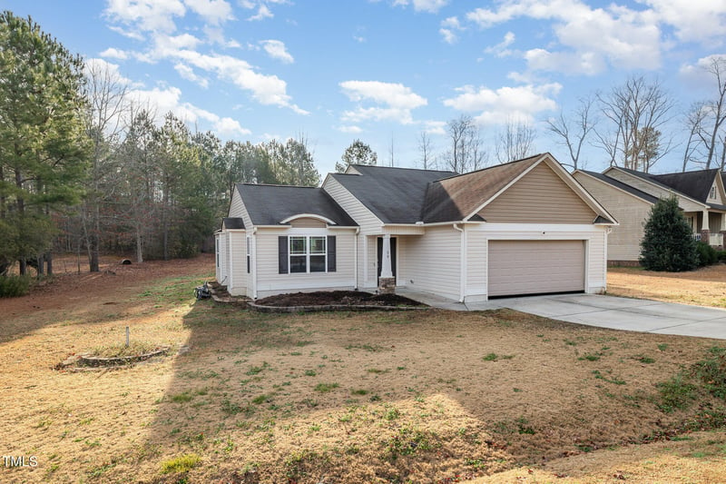 75 Cherryhill Dr, Four Oaks, NC 27524