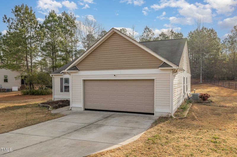 75 Cherryhill Dr, Four Oaks, NC 27524