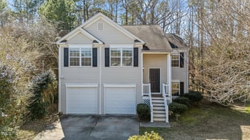 224 Hartshorn Ct, Holly Springs, NC 27540