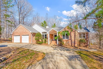 563 Oak Crest Drive Dr, Chapel Hill, NC 27516