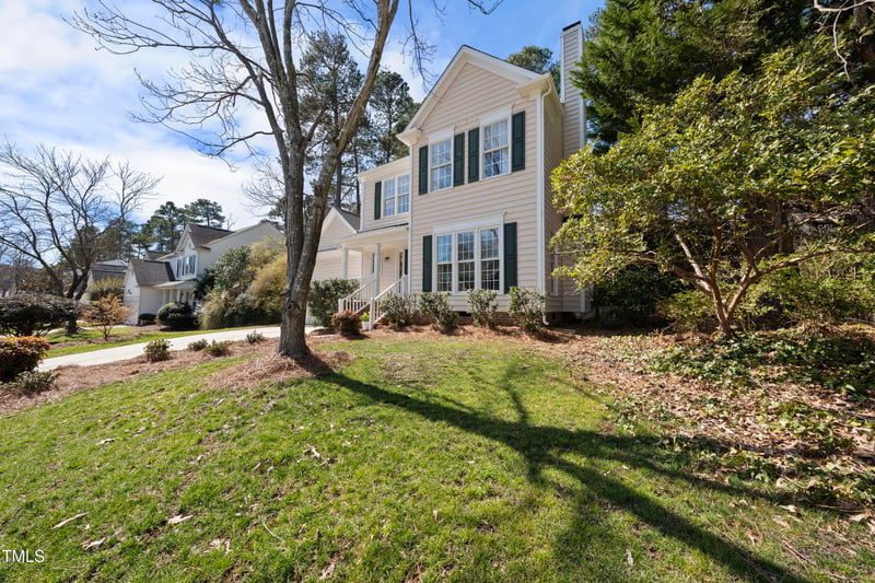 102 Ashley Brook Ct, Cary, NC 27513